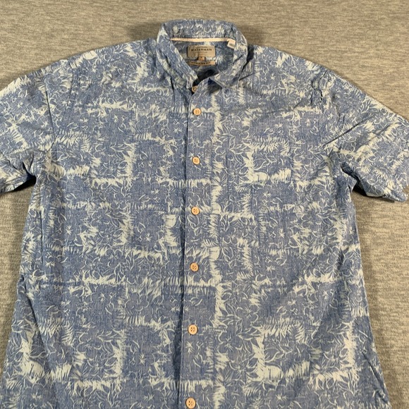 Quiksilver Waterman Shirt Mens Small Blue White Floral Hawaiian Button Up Casual - Picture 2 of 11